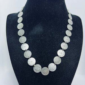 Nine West Vintage America Collection Silver Tone Flower Disks Necklace (5599)